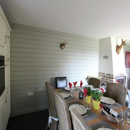 Feriehus Riverside Mansion Retreat *