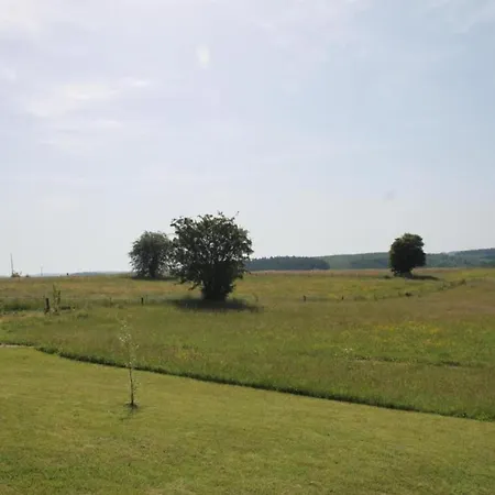 Riverside Mansion Retreat Feriehus *